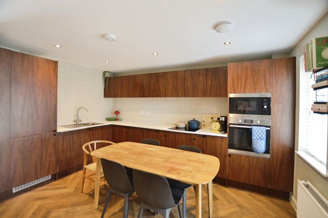 7, Bluebell Close, Worksop photo 3