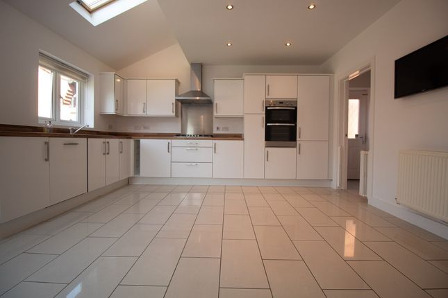 16, Wood Drive, Derby photo 4