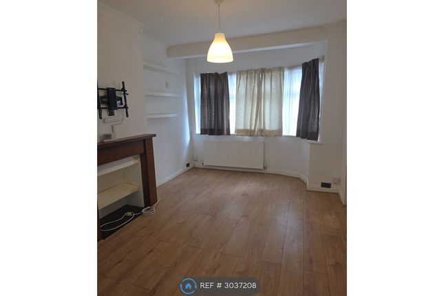 Alexandra Avenue, Sutton photo 2