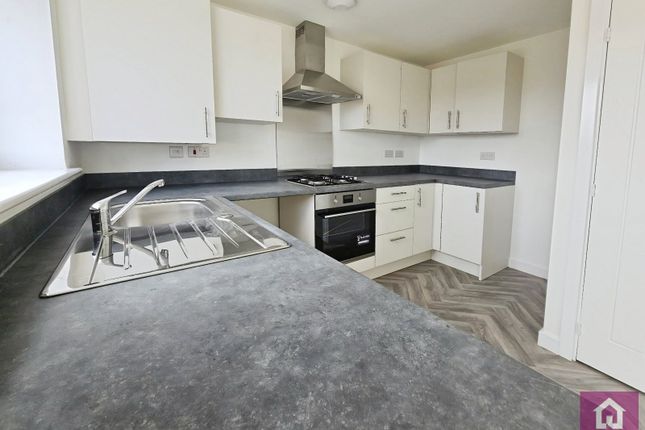 16, Oak Road, Deeside photo 4