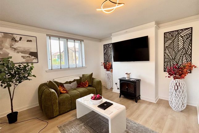 1/3, 18, Jean Armour Drive, West Dunbartonshire photo 2