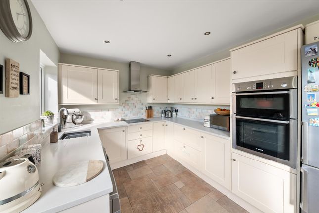 21, Dorset Avenue, Hayes photo 4