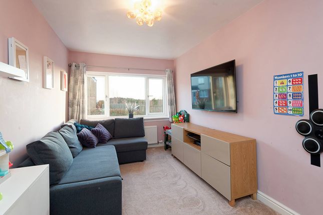 Balcastle Crescent, Carluke photo 4