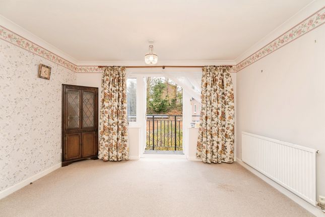 Flat 16, Craigside, St. Marys Road, Cromer photo 3