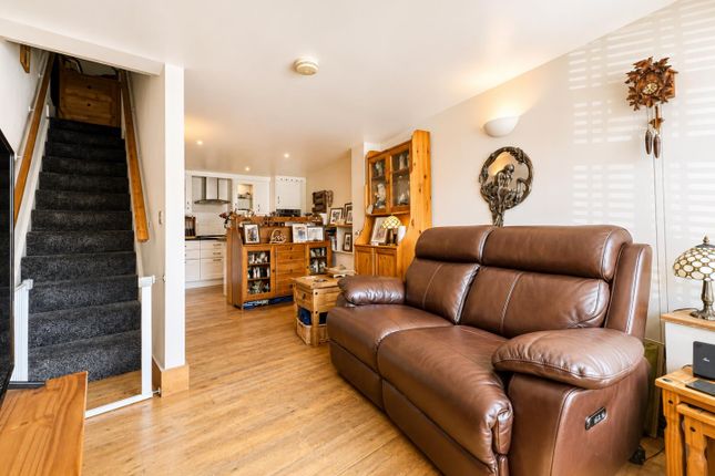 Unit 1, Myrtle House, Lees Road, Brabourne photo 4
