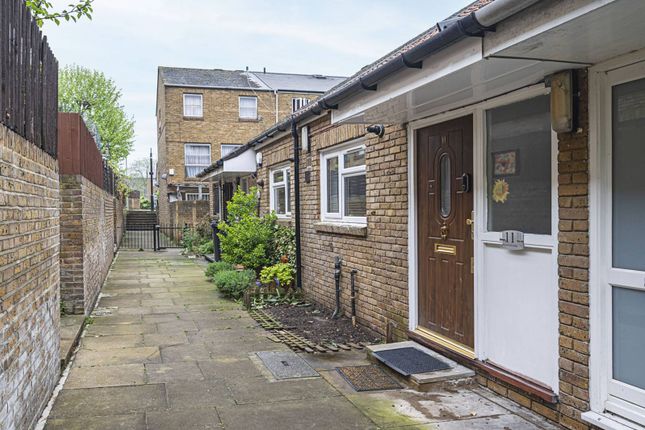 Thumbnail Terraced house to rent in Brownlow Road, Dalston, London
