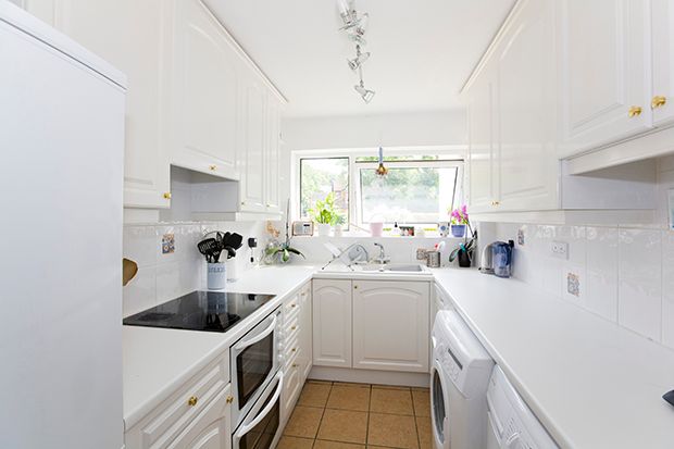 16 Cariad Court, 16 Cariad Court, Goring on Thames photo 2