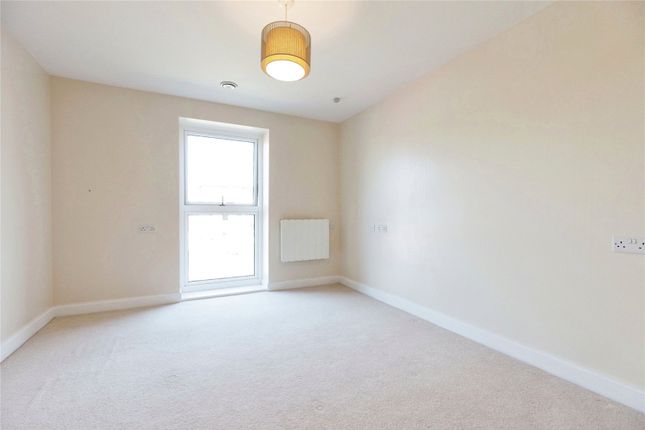37 Harvard Place,, Springfield Close, Warwickshire photo 4