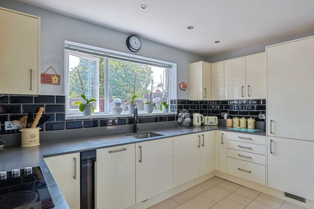 1, Old Vicarage Close, Boournemouth photo 4