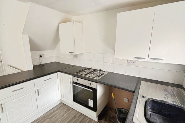 28, Gill Crescent North, Durham photo 4