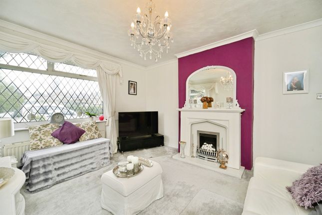 50, Rooley Avenue, Bradford photo 3
