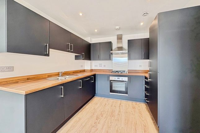 Flat 138 Aviation House,, Meudon Avenue, Sky Plaza photo 3