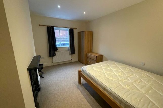 Apart 2, 14, Victoria Park Road, Leicester photo 3