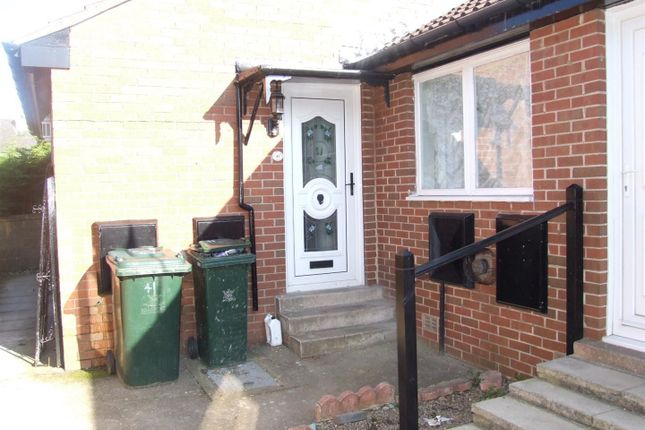 Thumbnail Bungalow to rent in Duchywood, Bradford