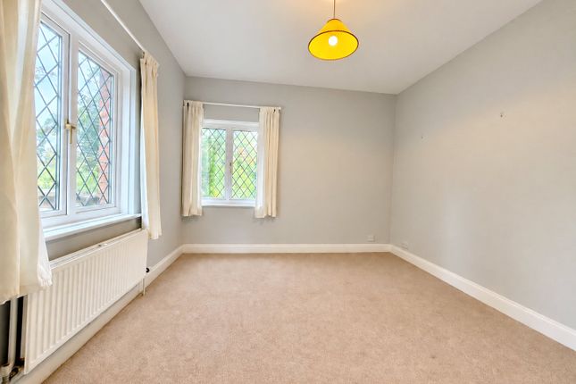 22, East Cliff Road, Kent photo 2