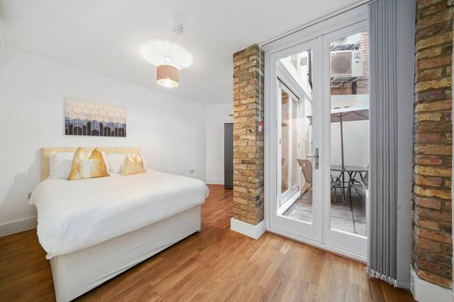 3 Victoria Grove, London photo 2