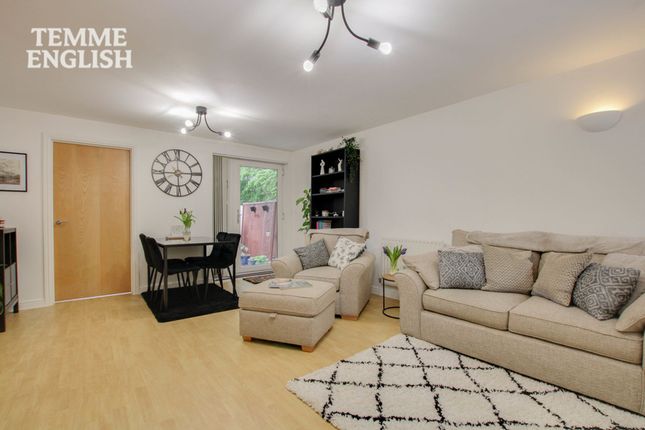Flat 1, Salisbury Court Marlborough Drive, Basildon photo 3