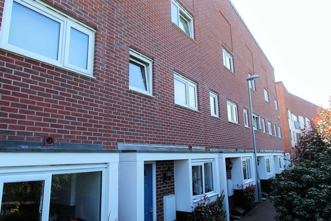 Town house to rent in Aviation Avenue, Hatfield