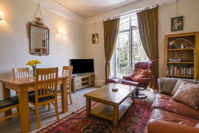 Flat 2 St Agnes House, Pound Street, Lyme Regis, Dorset photo 2