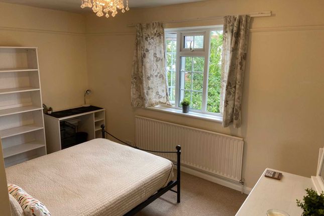 Thumbnail Room to rent in Room 4, 9 Durham Close, Guildford