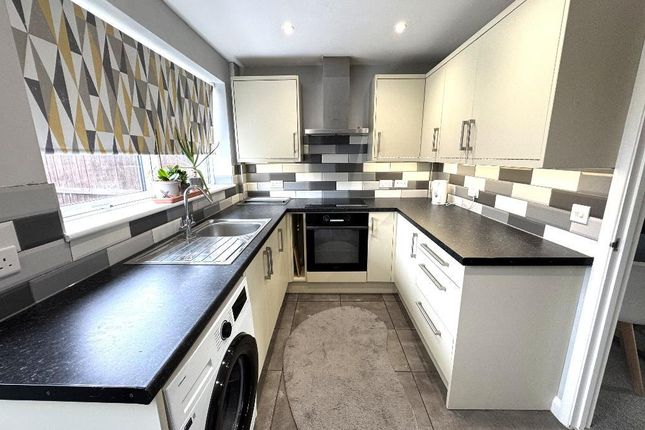 5, Rose Close, Rothwell photo 2