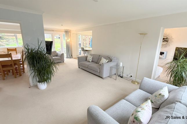 35, Colesdale, Potters Bar photo 2