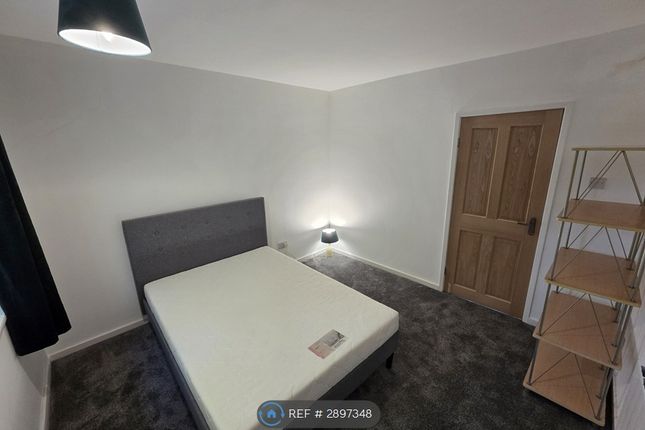 West Park Close, Leeds photo 3