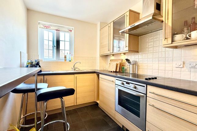 22, Horsecroft Way, Reading photo 2
