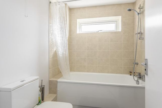 Maisonette for sale in High Wycombe, Cressex, Buckinghamshire