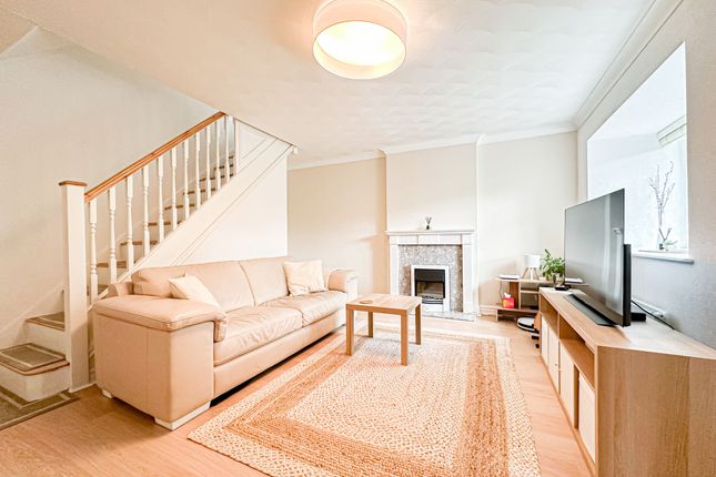 24 Colliery Green Drive, Neston photo 3