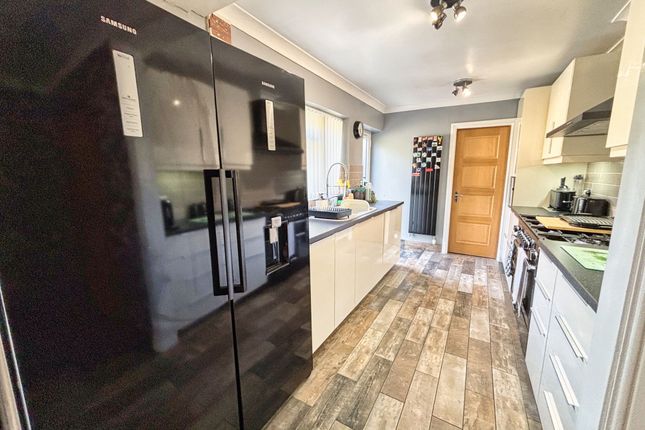 10 Swn Yr Afon, Bridgend photo 4