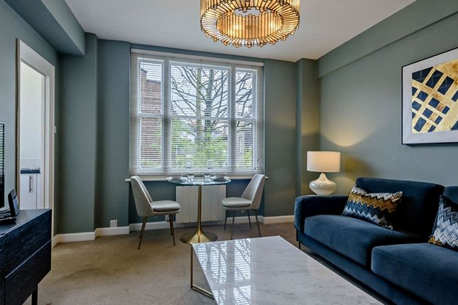 Flat to rent in Hill Street, London