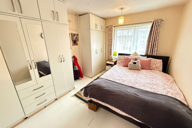 7 Ludlow Mead, Watford photo 4
