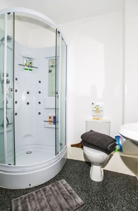 Room 7, St Ann's Lodge, St Ann's Lane, Leeds photo 3