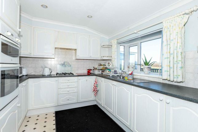 3, Millennium Close, The Broadway, Lancing photo 4