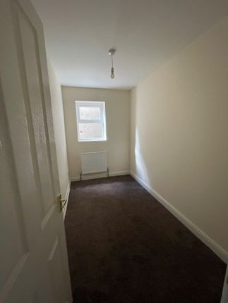 44, Allen Croft, Bradford photo 4