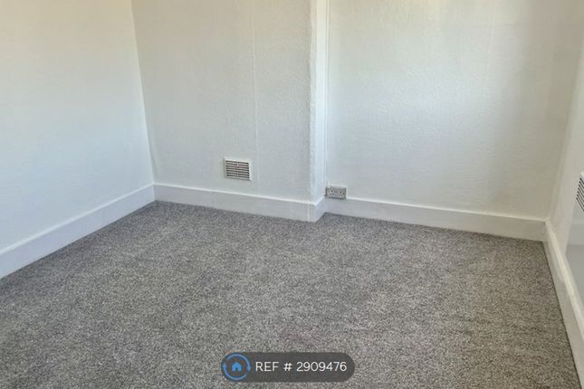 Gladstone Road, Flat, Kingston Upon Thames photo 5