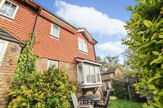 End terrace house for sale in Springwood Drive, Godinton Park, Ashford