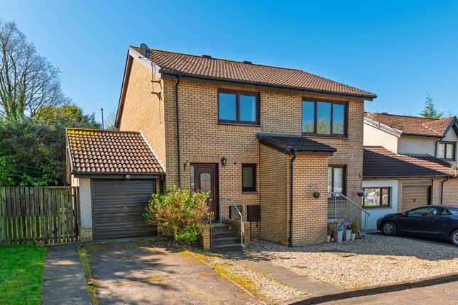2-bed flat on 18, Wellmeadow Green, Newton Mearns, £205,000