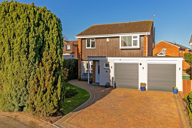 Thumbnail Detached house for sale in Kingsmead, St.Albans
