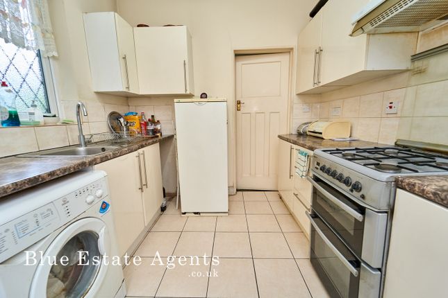 Semi-detached house for sale in Greencroft Road, Hounslow