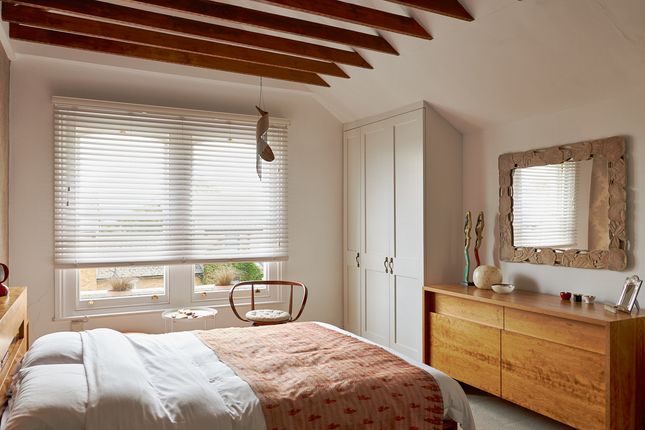 Tressillian Crescent, London photo 3