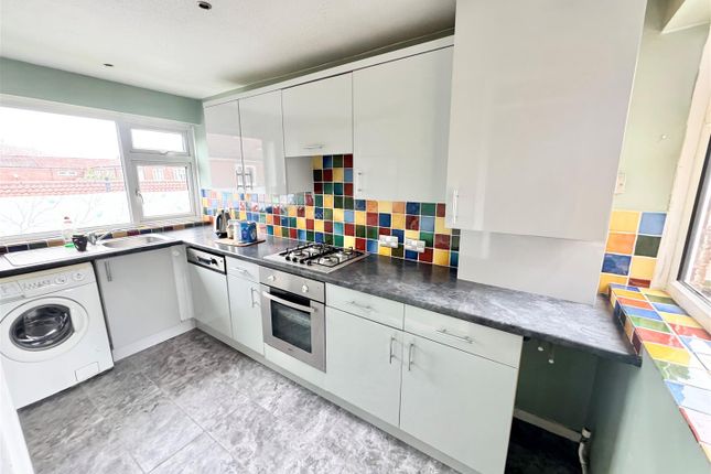 27, Blackden Walk, Wilmslow photo 3