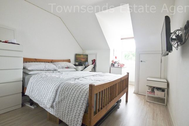 Flat 8, 76, High Street, Northwood photo 4