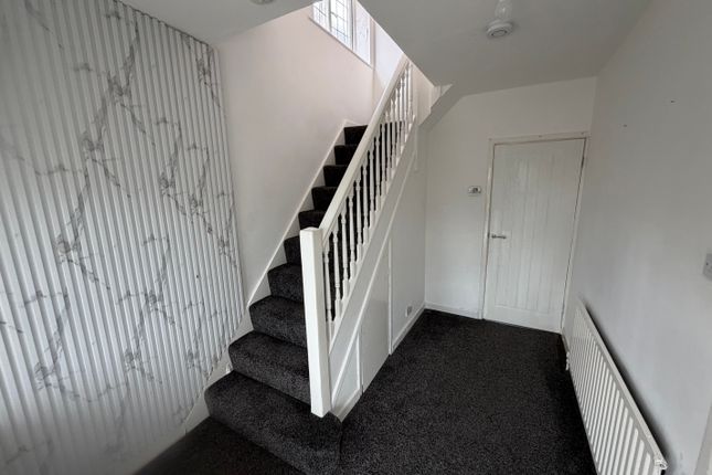 36, Plumpton Gardens, BRADFORD photo 2