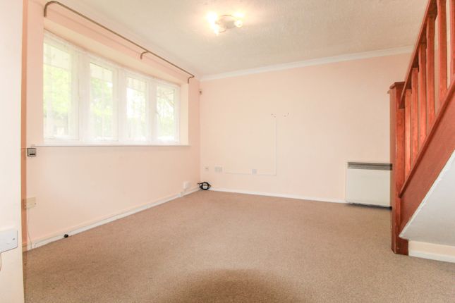 Turnberry Court, Watford photo 4