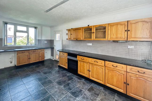 20, Lincoln Way, Swadlincote photo 2