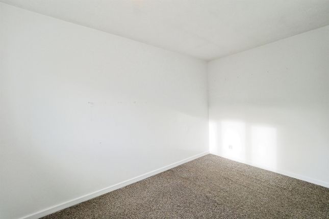 15, Hammersmith Close, Nottingham photo 3
