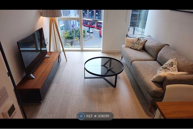 Flat, Tennyson Apartments Saffron Central Square, Croydon photo 4