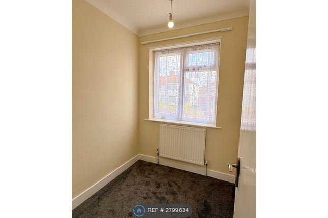 Turner Road, Edgware photo 5